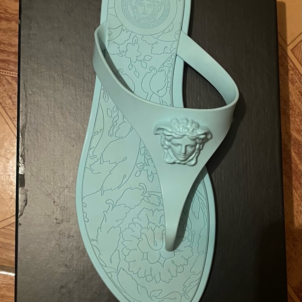 Versace slides